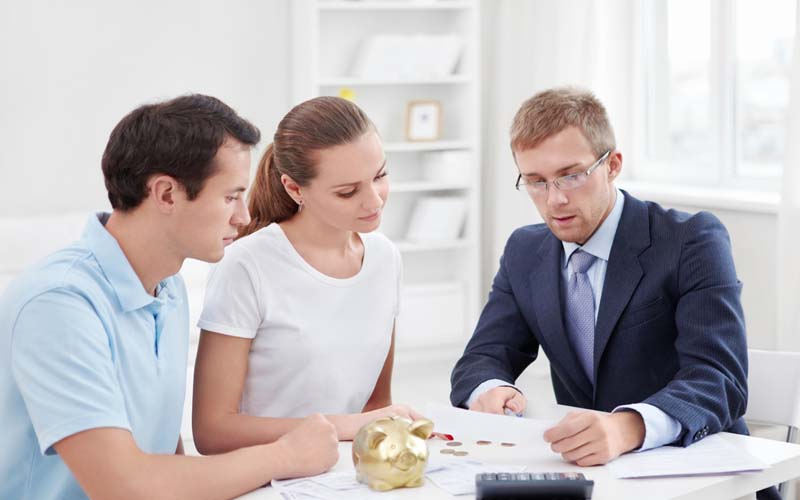 Are there Benefits of Hiring a Financial Advisor ?